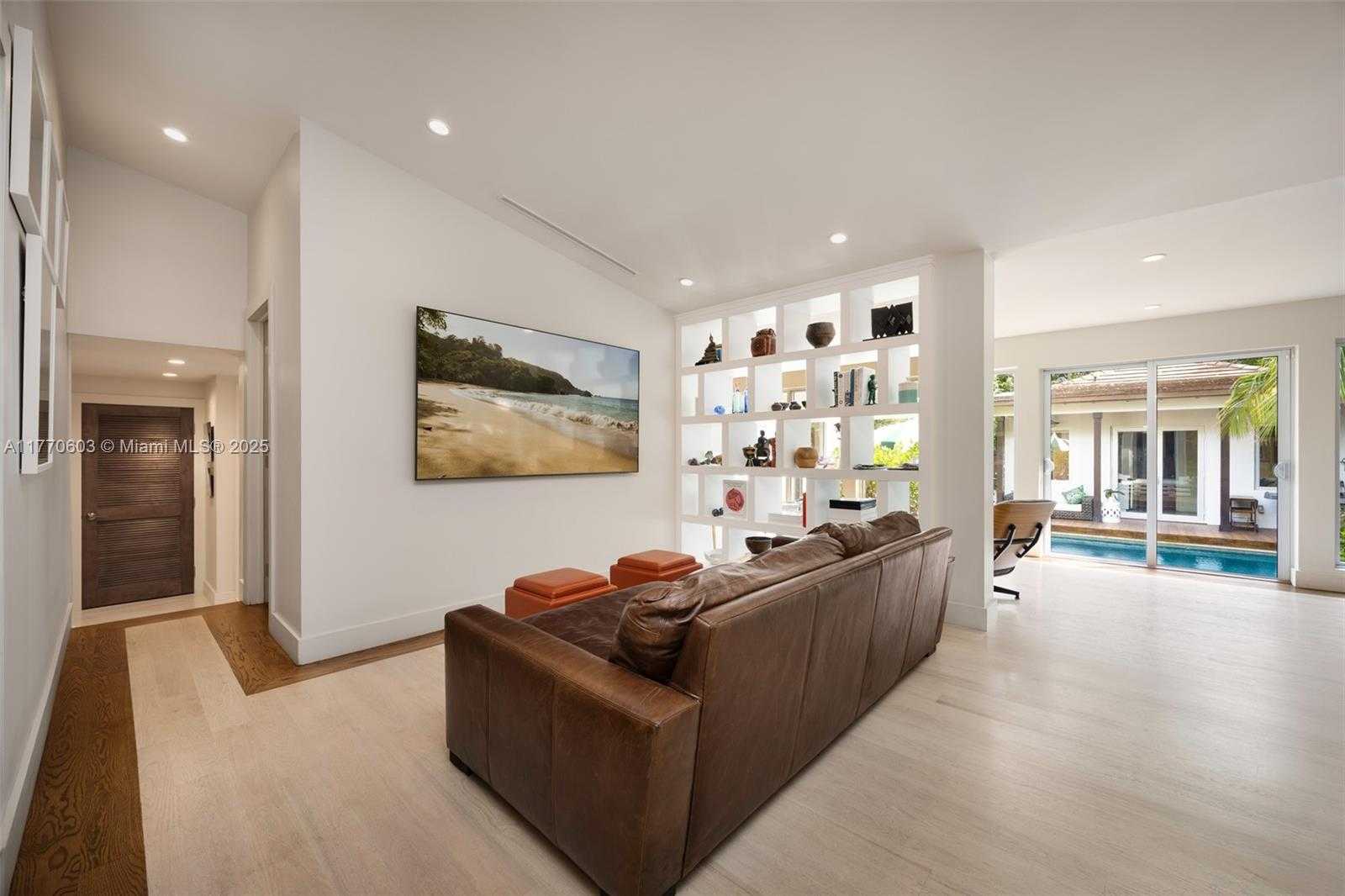 Small Image of 4140 BATTERSEA RD, Coconut Grove Number 9