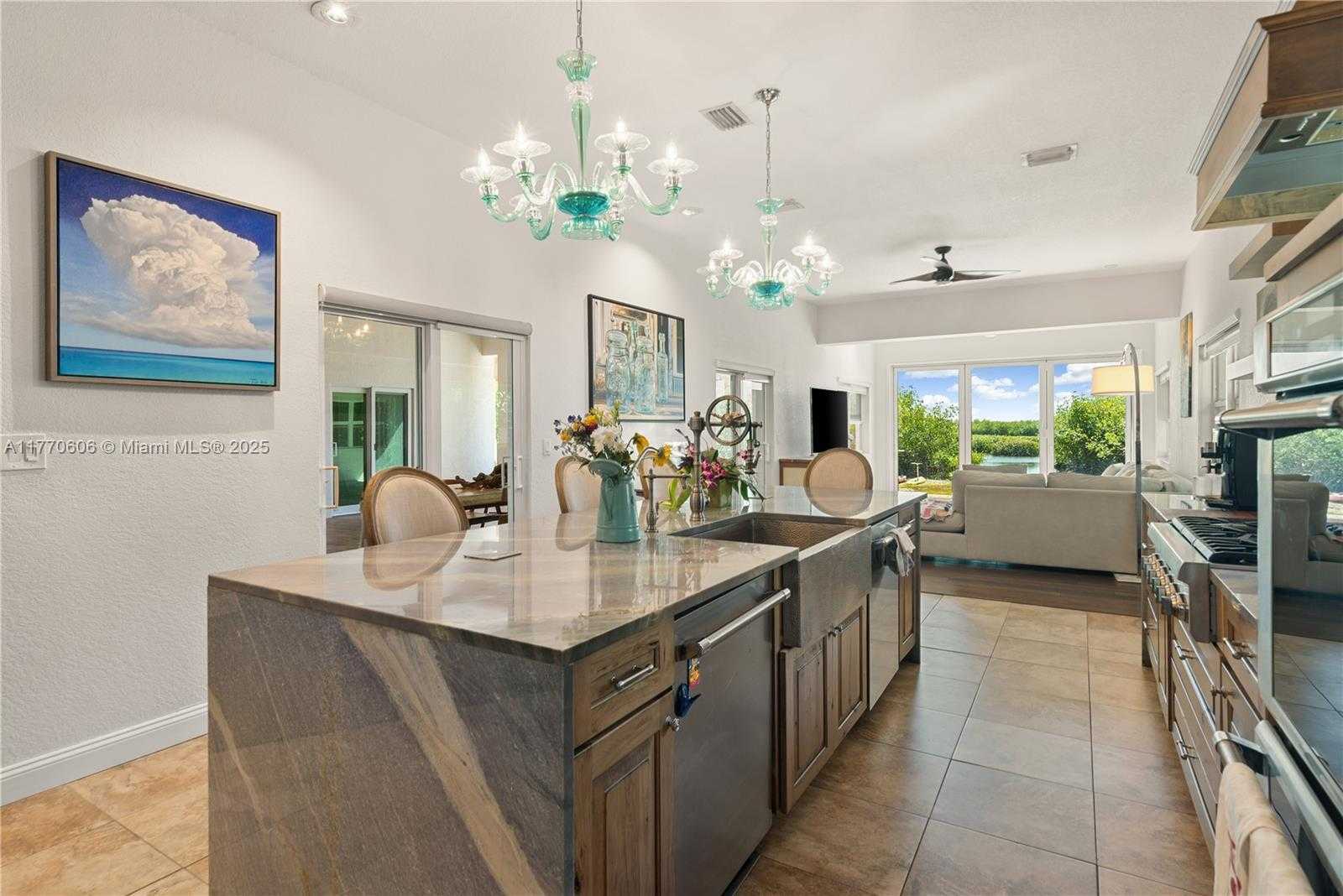 Small Image of 120 COCO PLUM RD S, Key Largo Number 13