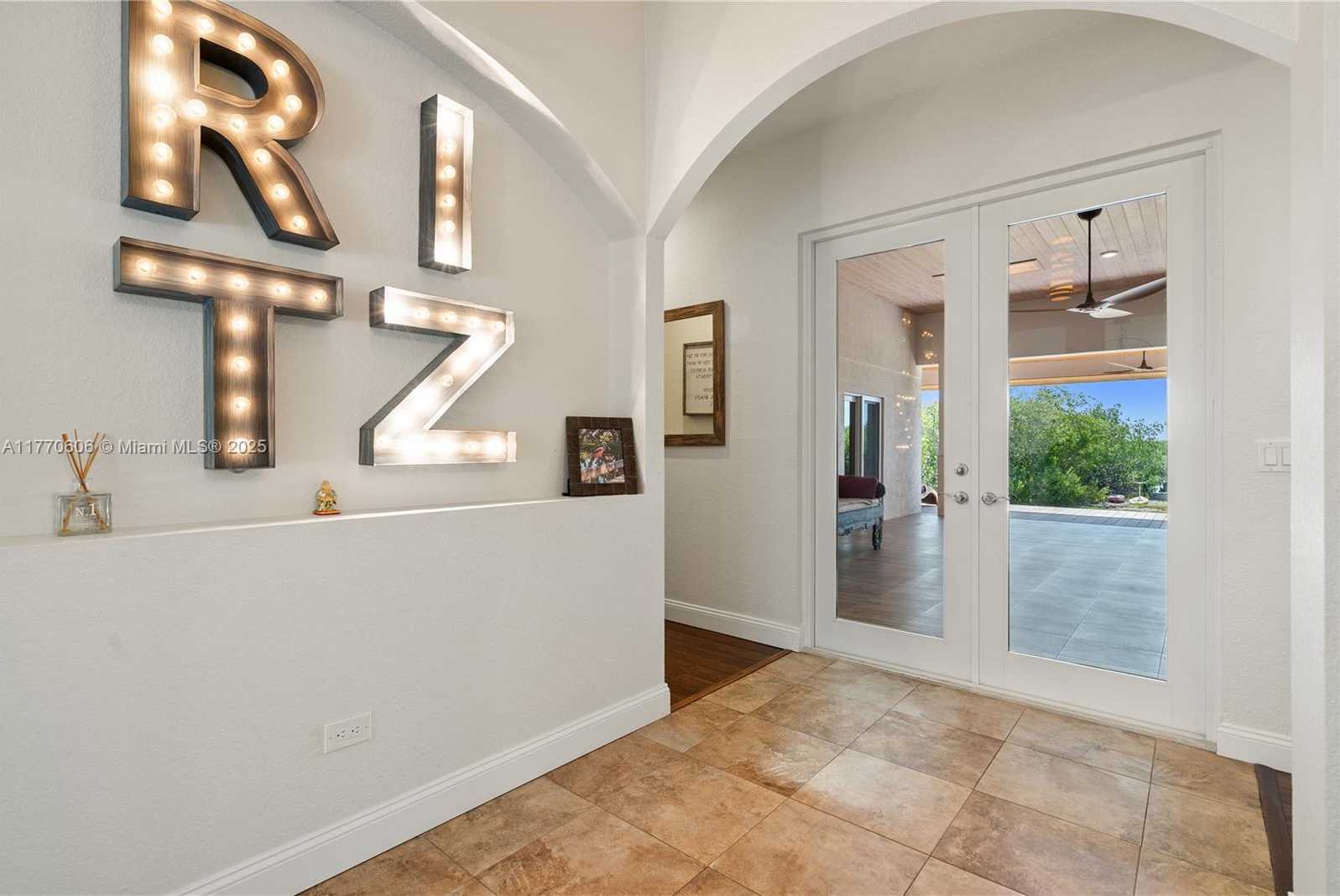 Small Image of 120 COCO PLUM RD S, Key Largo Number 2