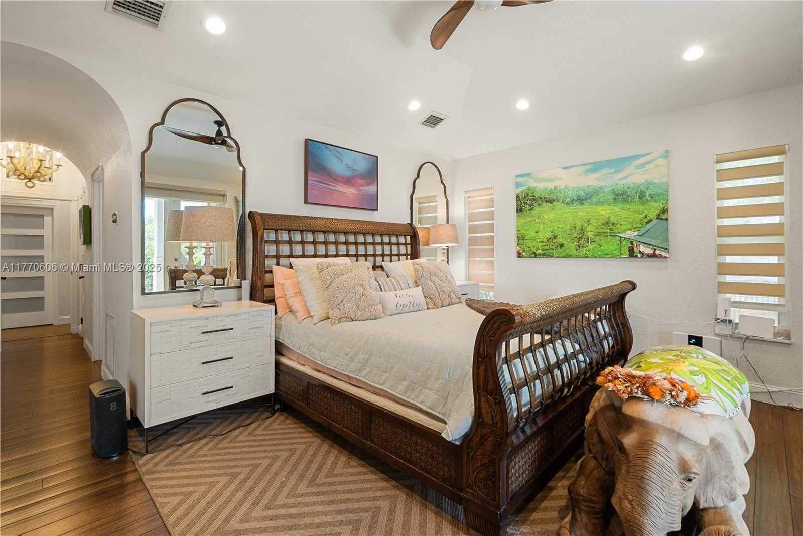 Small Image of 120 COCO PLUM RD S, Key Largo Number 24