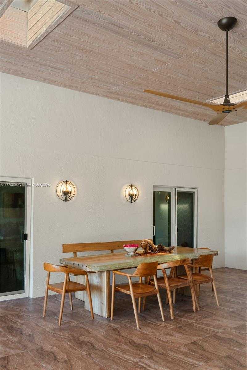 Small Image of 120 COCO PLUM RD S, Key Largo Number 29