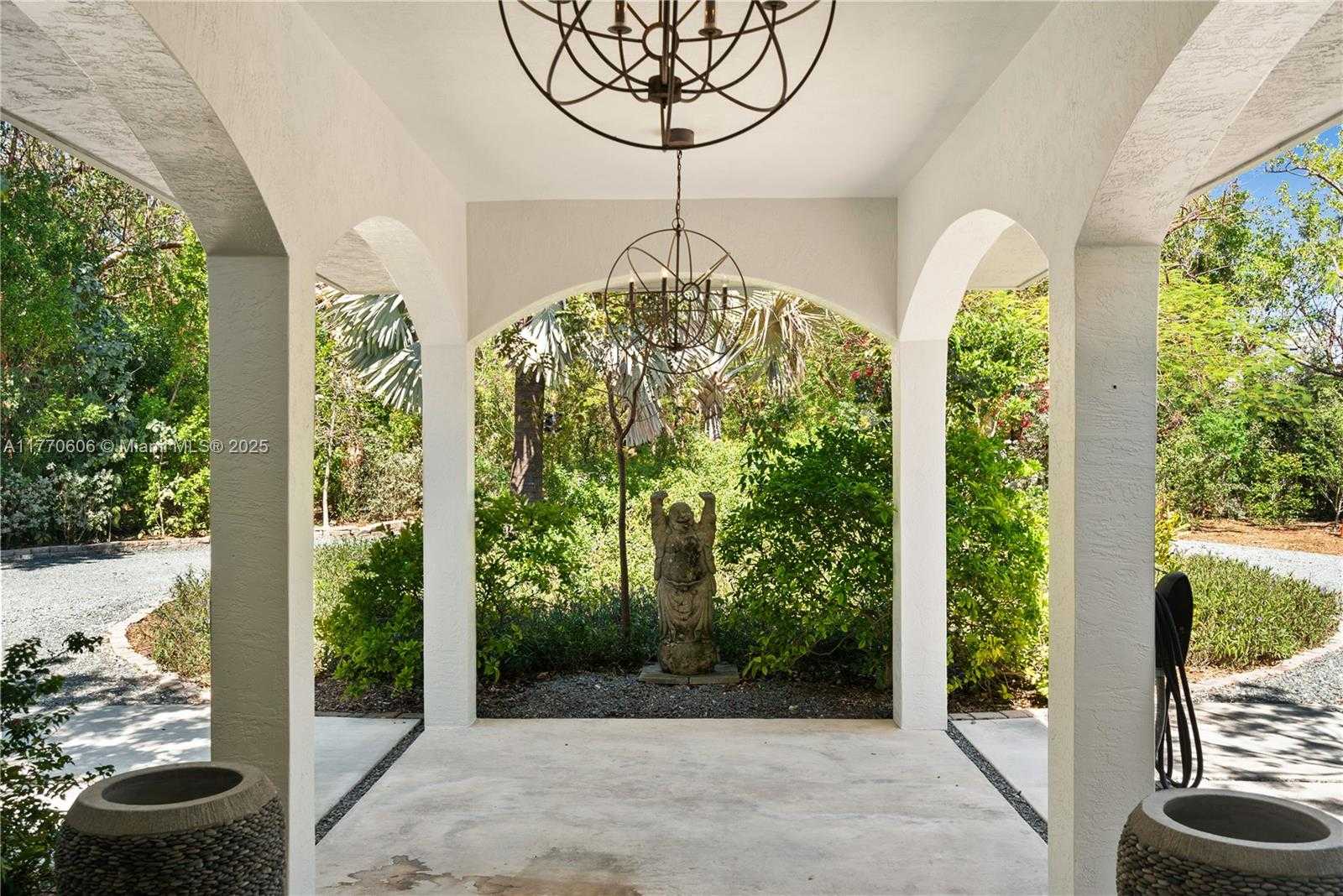 Small Image of 120 COCO PLUM RD S, Key Largo Number 35