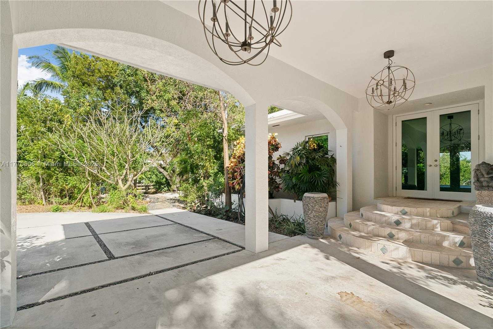 Small Image of 120 COCO PLUM RD S, Key Largo Number 38