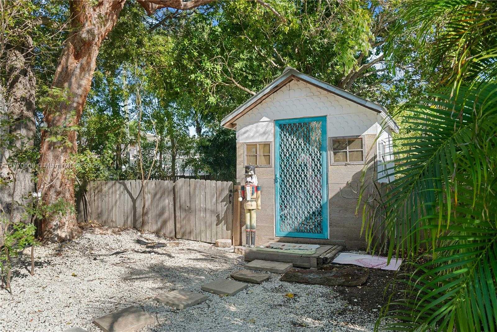 Small Image of 120 COCO PLUM RD S, Key Largo Number 40