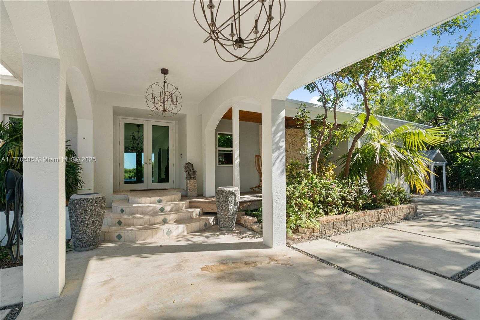 Small Image of 120 COCO PLUM RD S, Key Largo Number 43