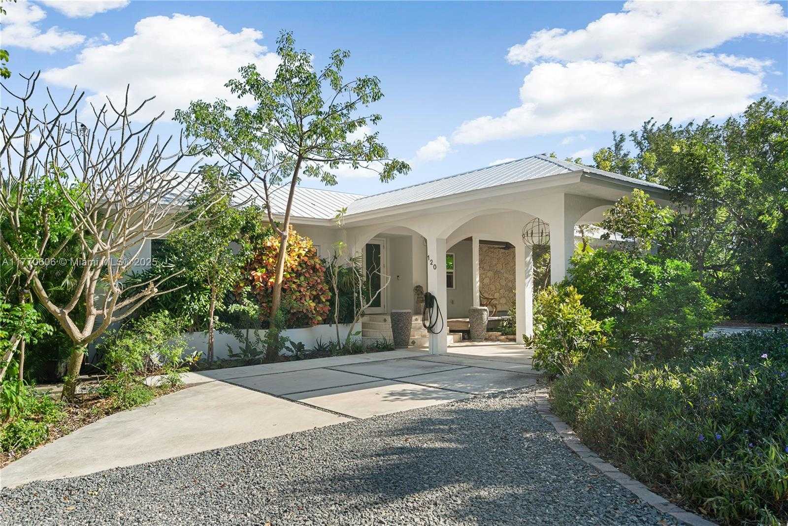 Small Image of 120 COCO PLUM RD S, Key Largo Number 44