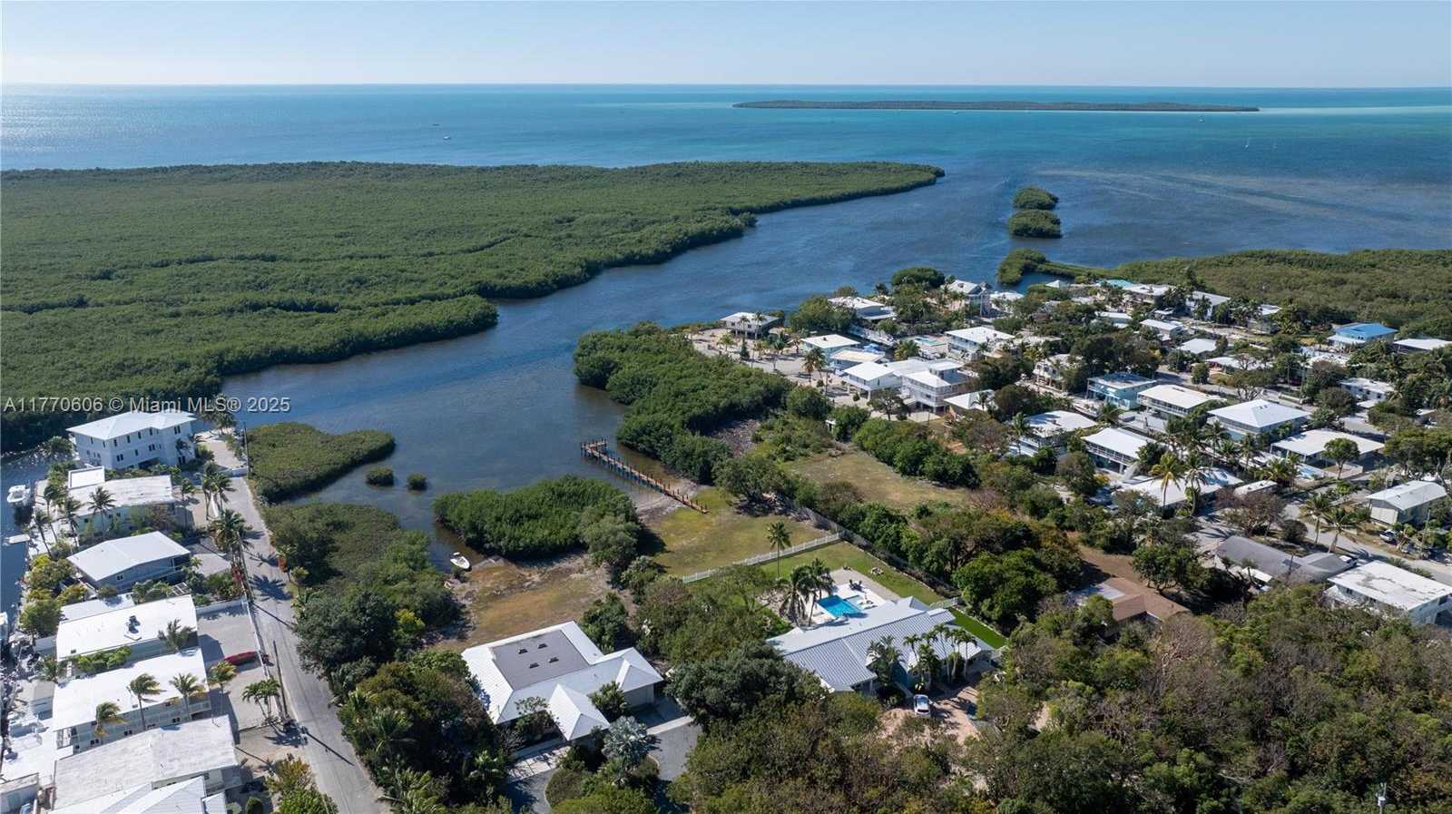 Small Image of 120 COCO PLUM RD S, Key Largo Number 47