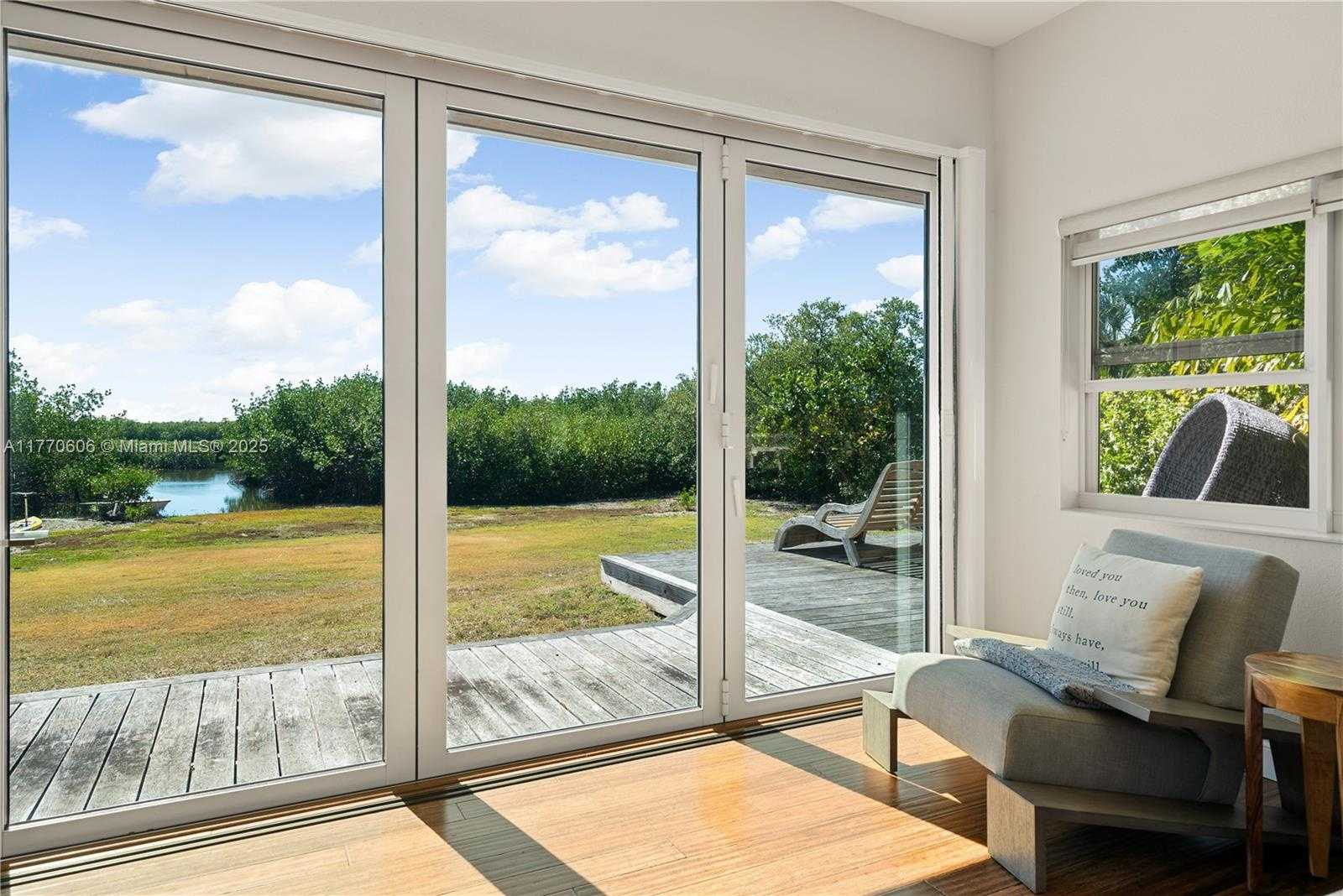 Small Image of 120 COCO PLUM RD S, Key Largo Number 9