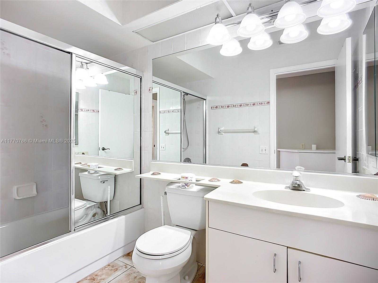 Small Image of 4738 DUNDEE DR, Bradenton Number 22