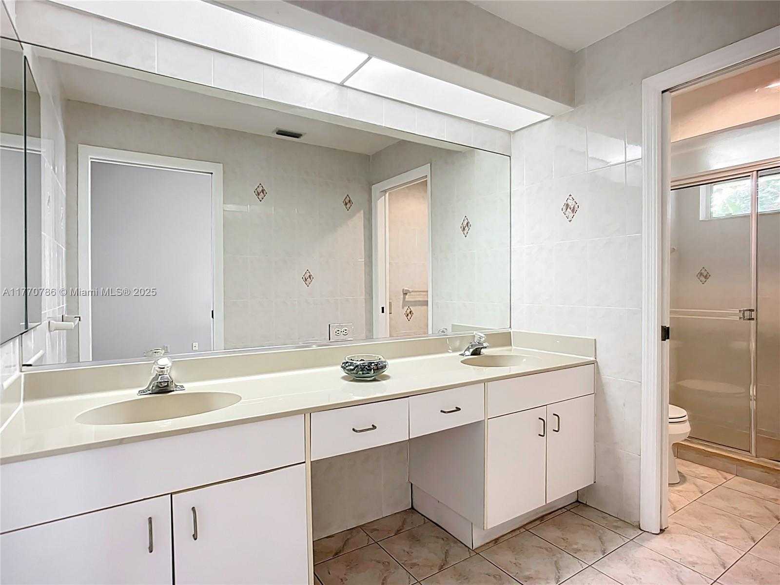 Small Image of 4738 DUNDEE DR, Bradenton Number 31