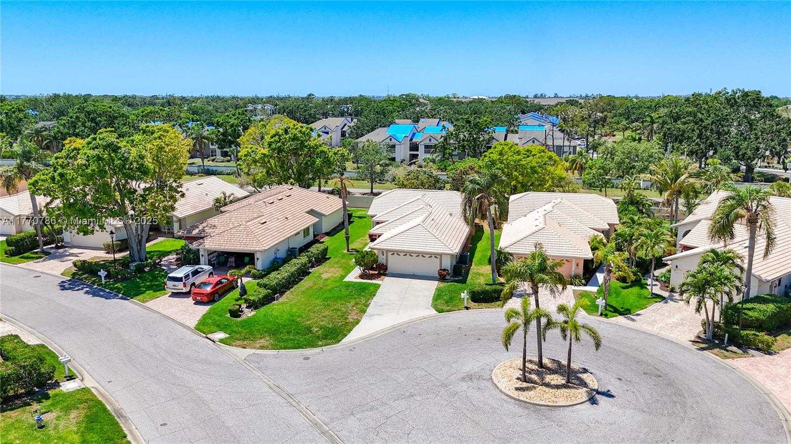 Small Image of 4738 DUNDEE DR, Bradenton Number 40