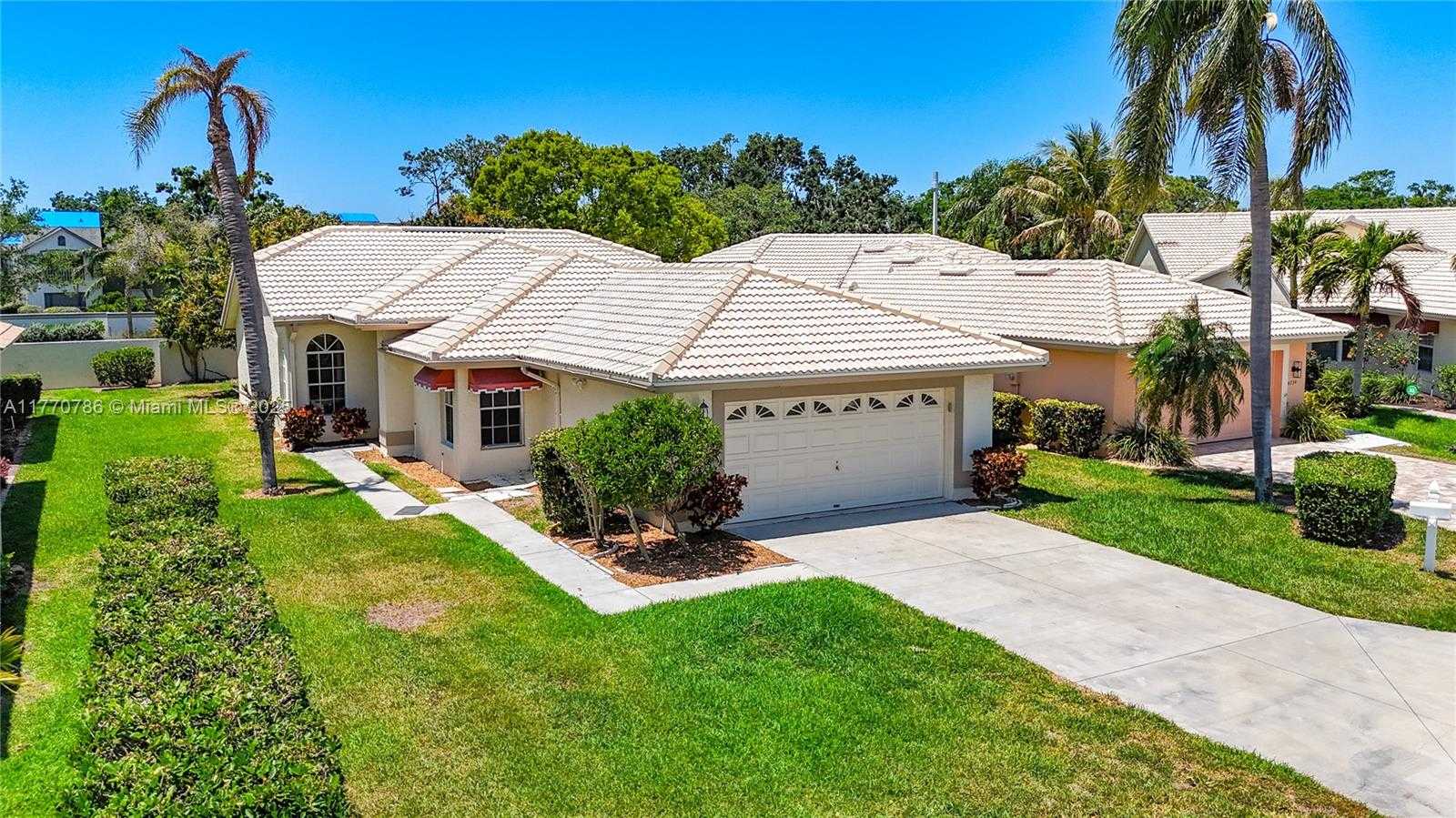 Small Image of 4738 DUNDEE DR, Bradenton Number 41
