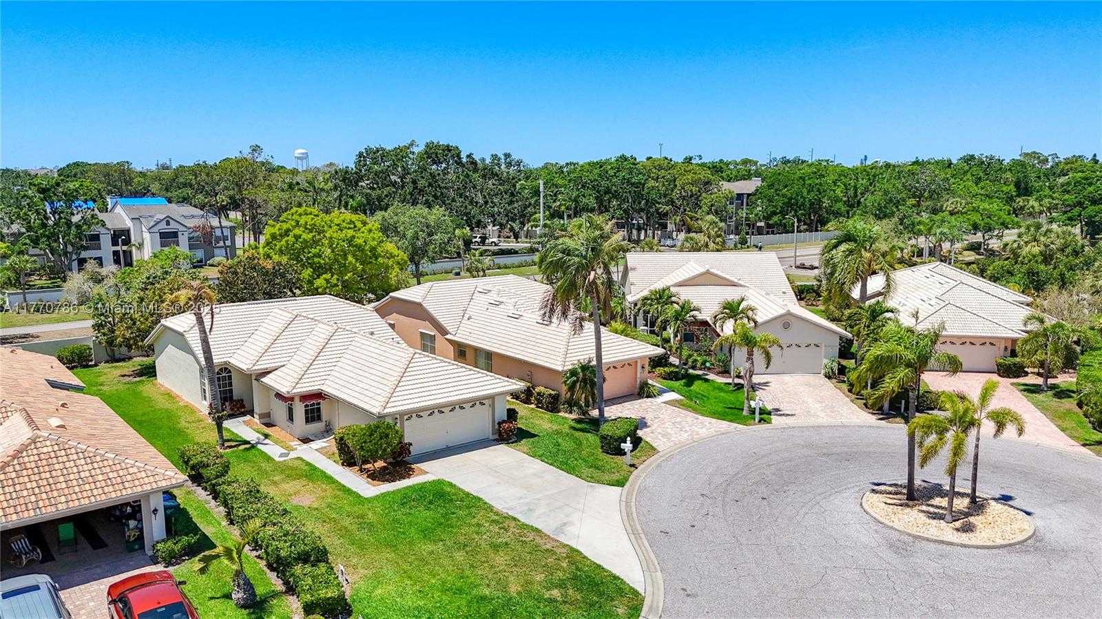 Small Image of 4738 DUNDEE DR, Bradenton Number 42