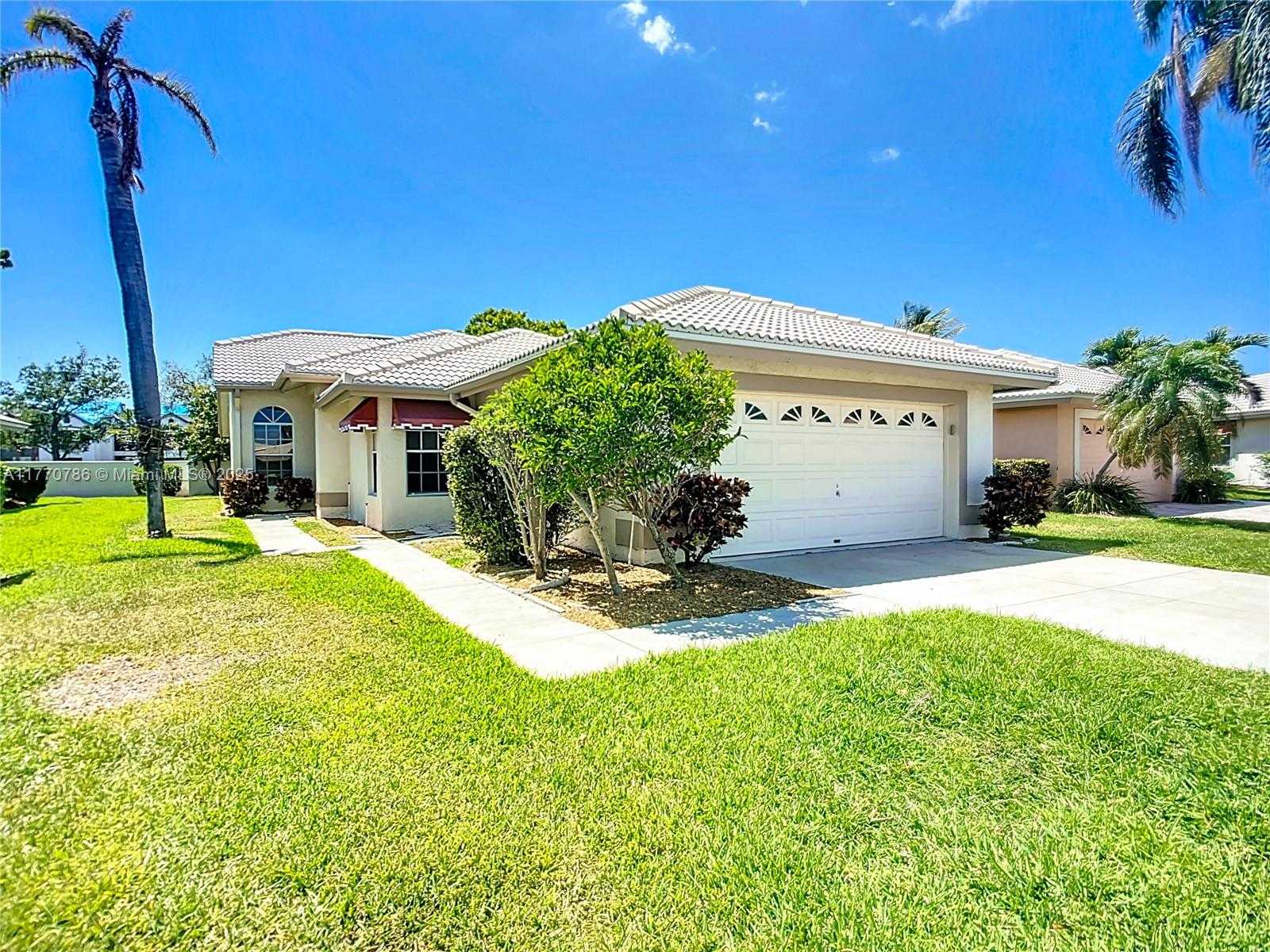 Small Image of 4738 DUNDEE DR, Bradenton Number 45