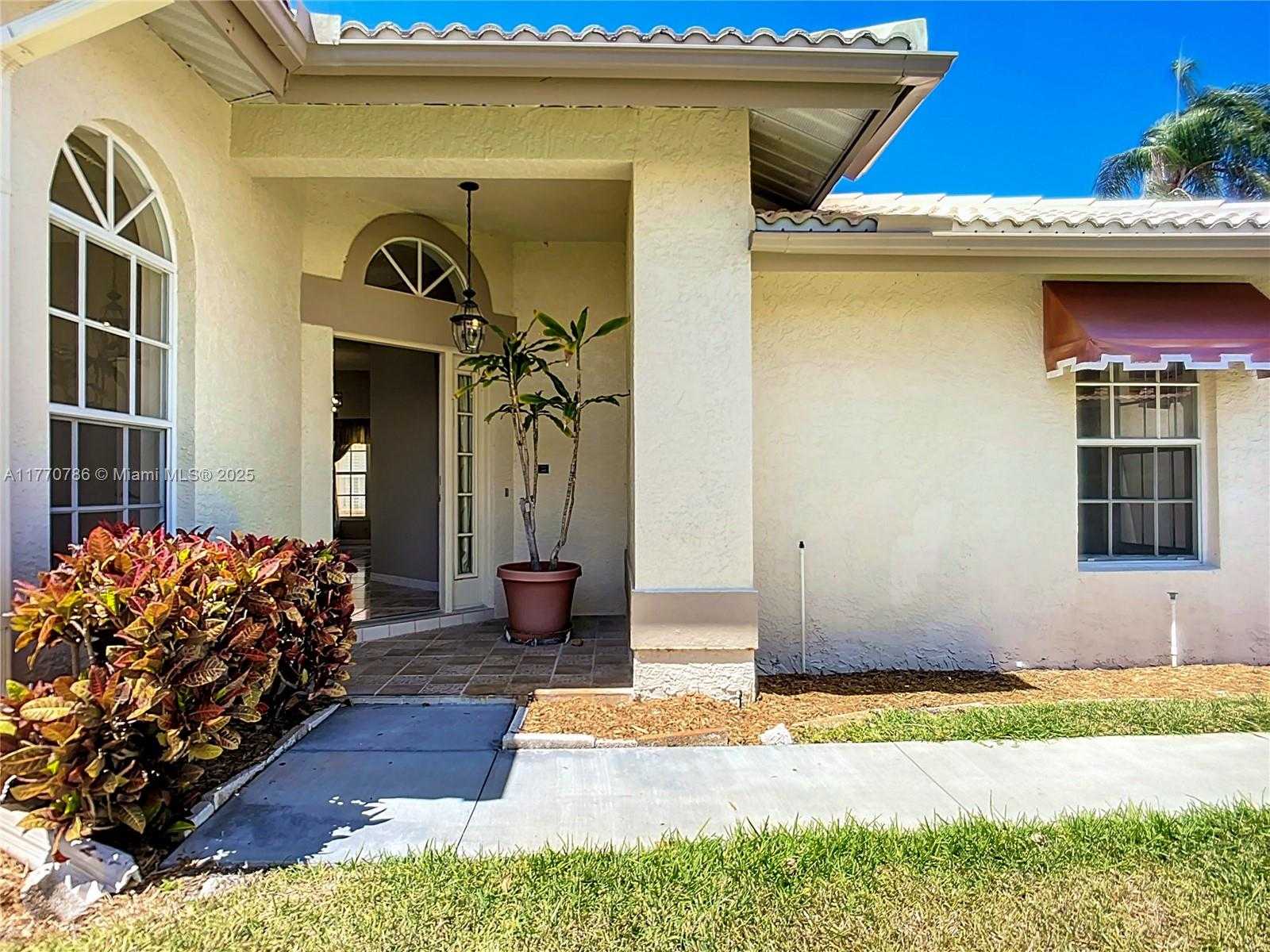 Small Image of 4738 DUNDEE DR, Bradenton Number 47