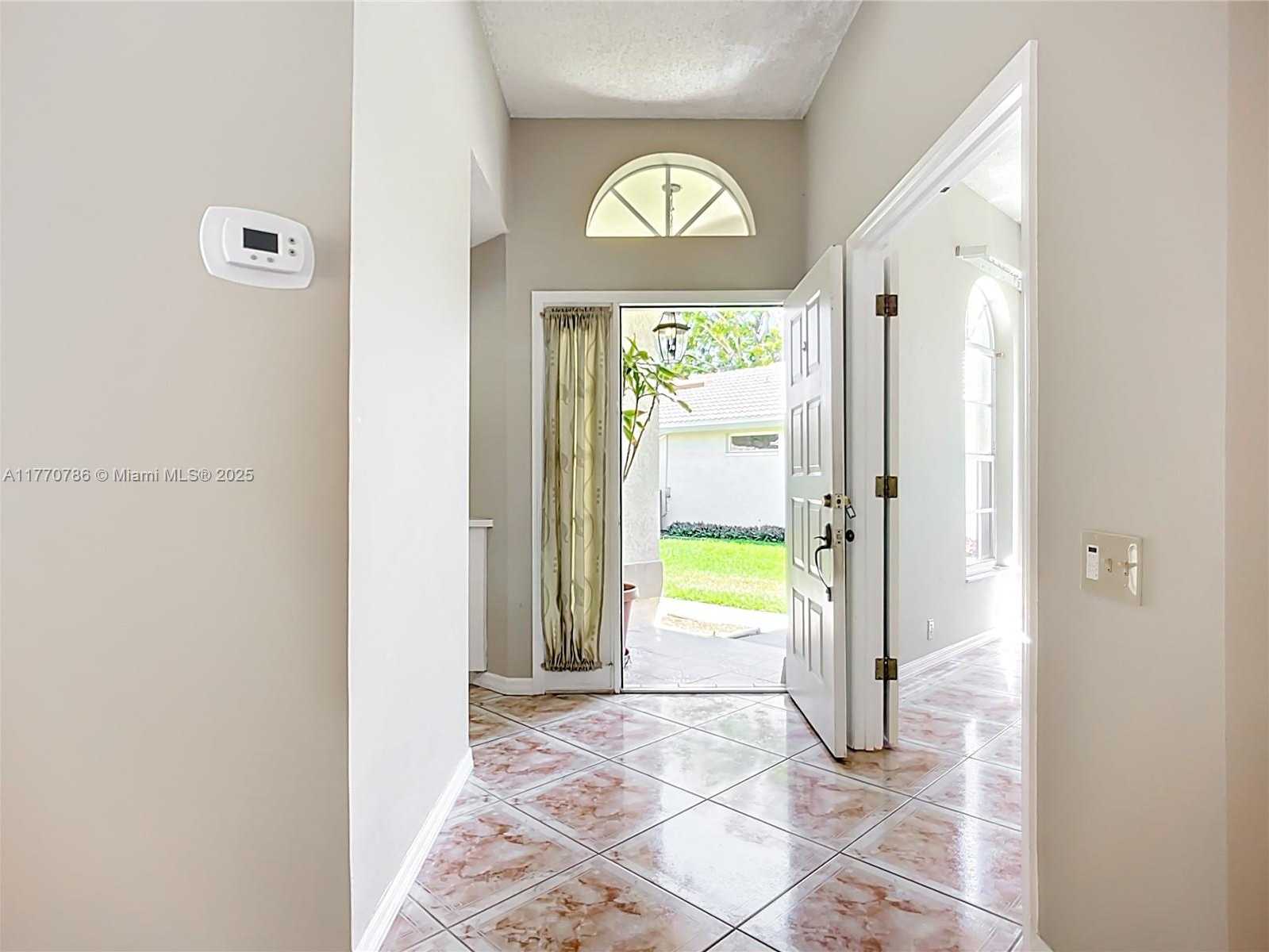 Small Image of 4738 DUNDEE DR, Bradenton Number 48