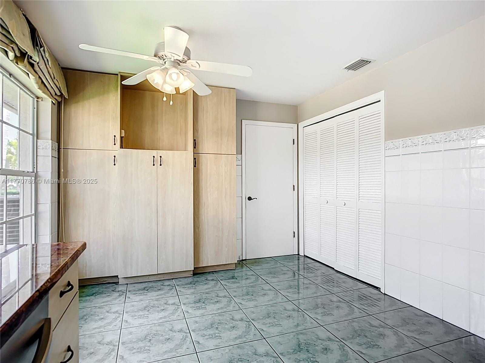 Small Image of 4738 DUNDEE DR, Bradenton Number 60