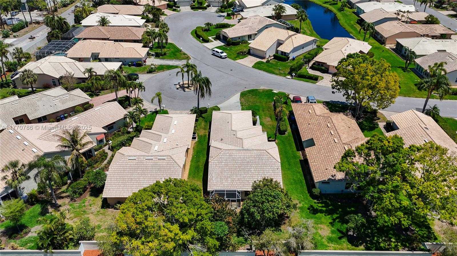 Small Image of 4738 DUNDEE DR, Bradenton Number 70
