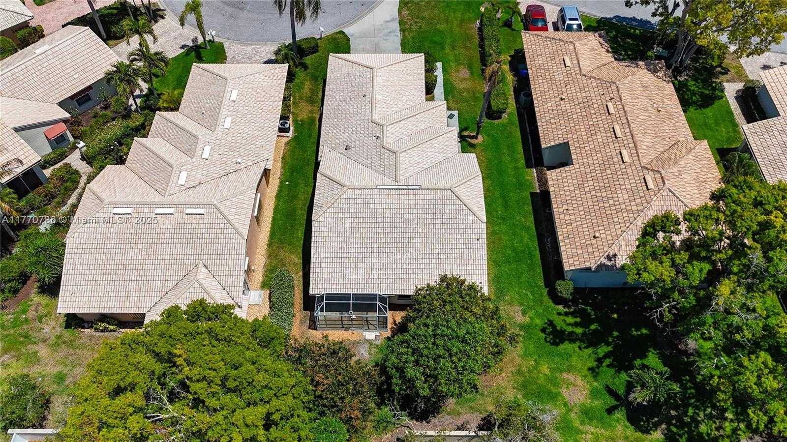 Small Image of 4738 DUNDEE DR, Bradenton Number 71