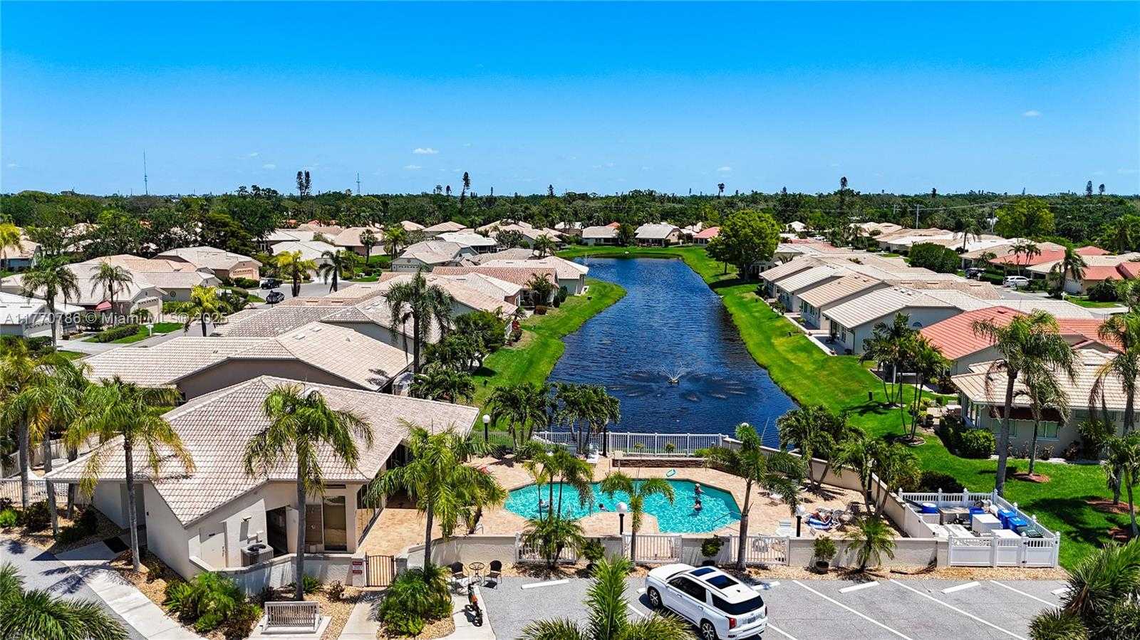 Small Image of 4738 DUNDEE DR, Bradenton Number 83