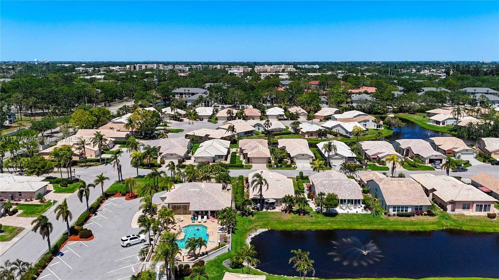 Small Image of 4738 DUNDEE DR, Bradenton Number 86