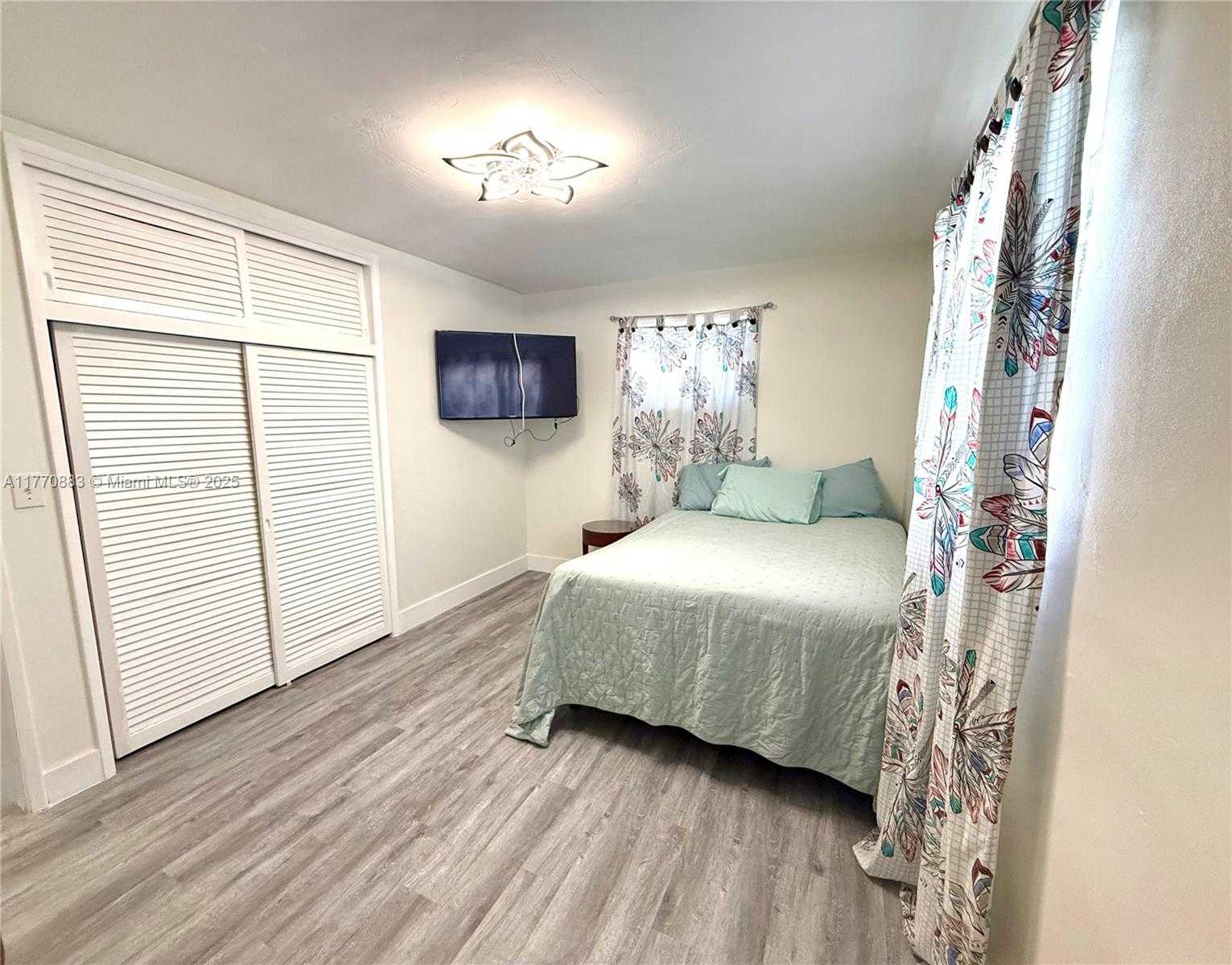 Small Image of 7909 SHALIMAR ST, Miramar Number 11