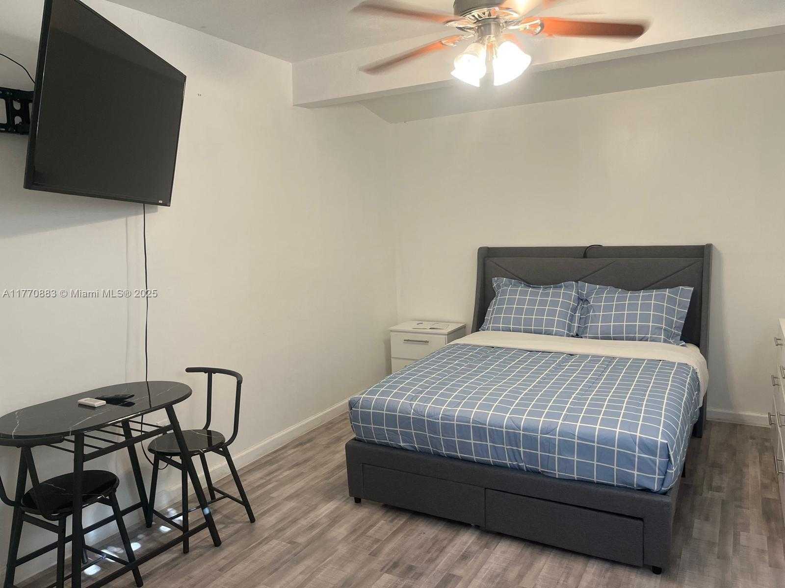 Small Image of 7909 SHALIMAR ST, Miramar Number 12