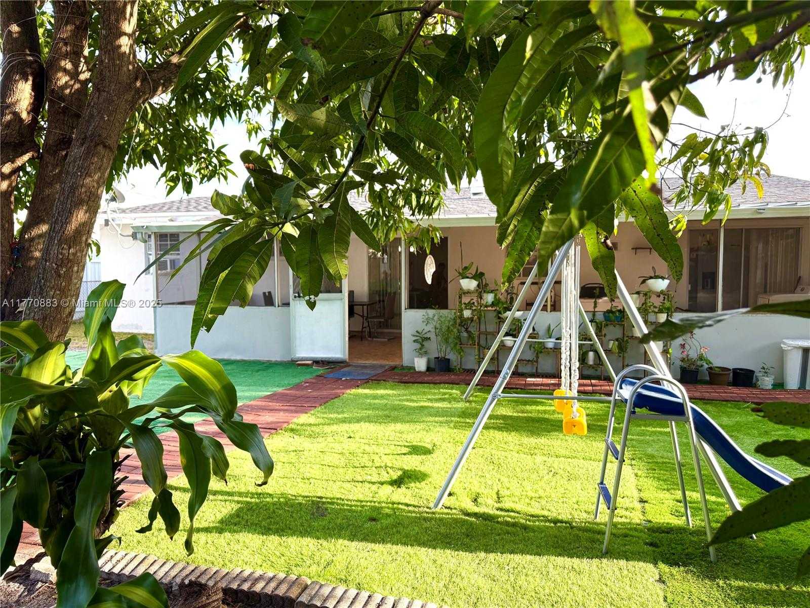 Small Image of 7909 SHALIMAR ST, Miramar Number 18