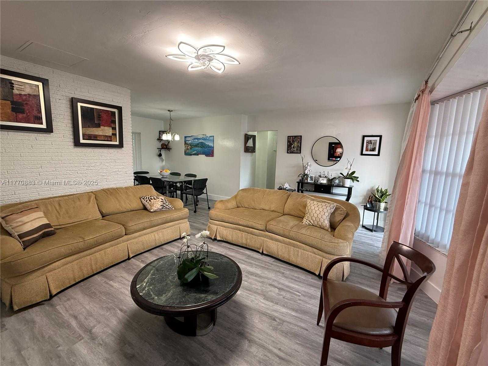 Small Image of 7909 SHALIMAR ST, Miramar Number 5