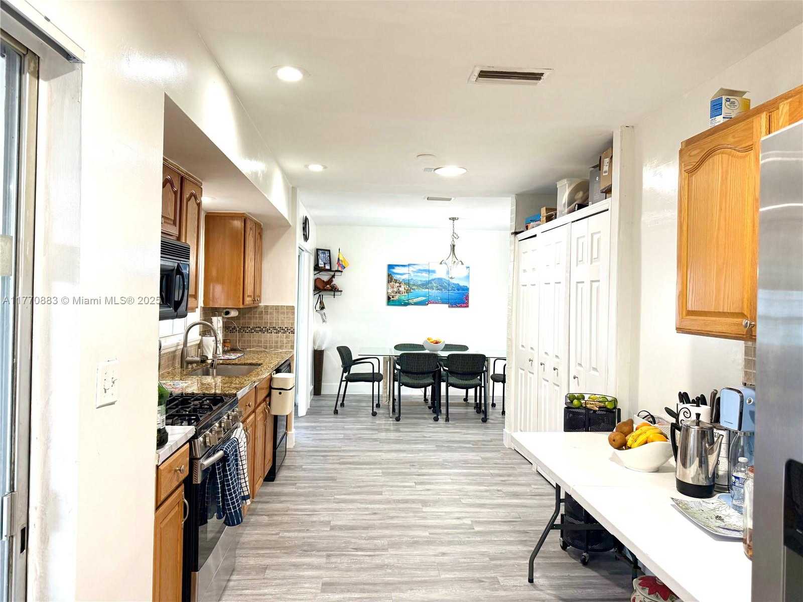 Small Image of 7909 SHALIMAR ST, Miramar Number 7