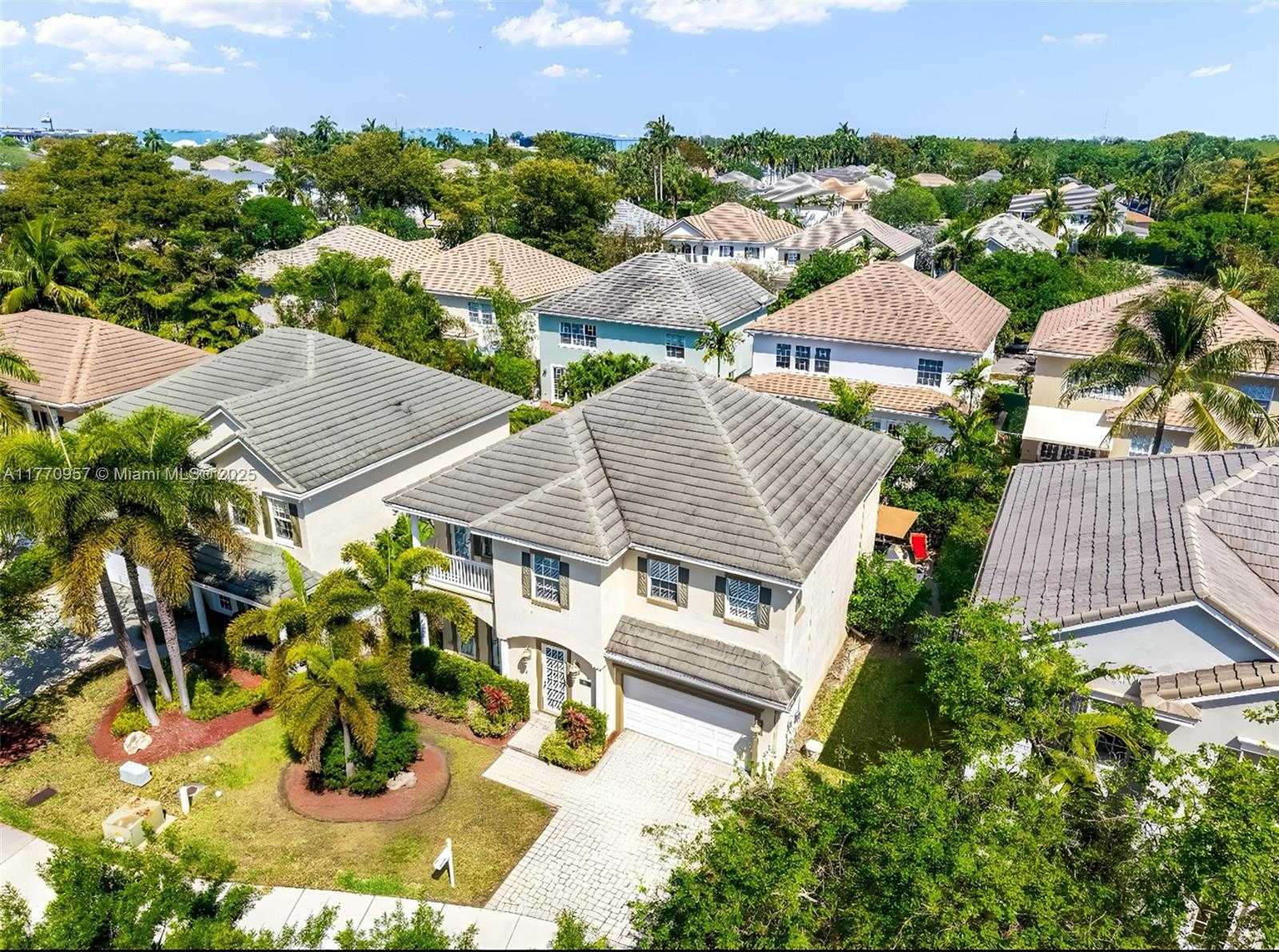 Small Image of 1307 SOUTH WEST 23RD CT, Fort Lauderdale Number 2