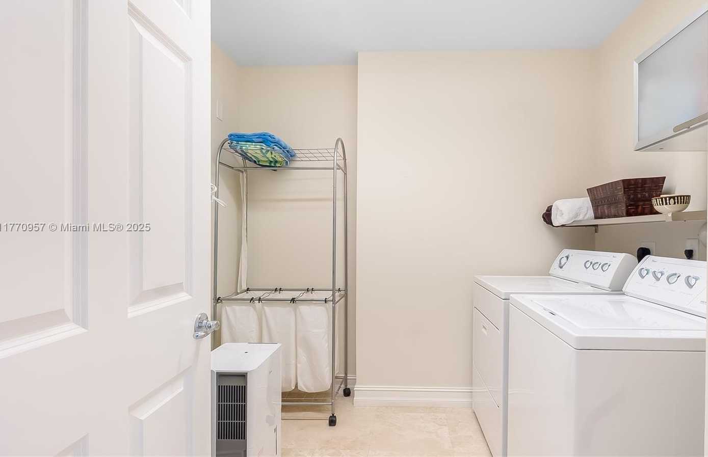 Small Image of 1307 SOUTH WEST 23RD CT, Fort Lauderdale Number 54