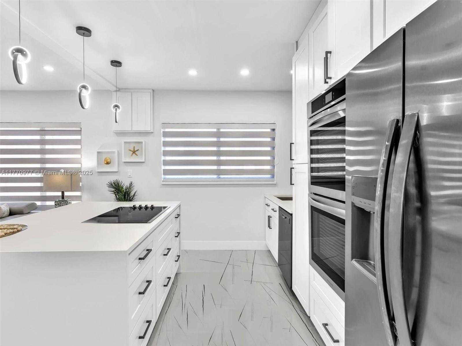 Small Image of 1937 SOUTH WEST 16TH AVE, Miami Number 16