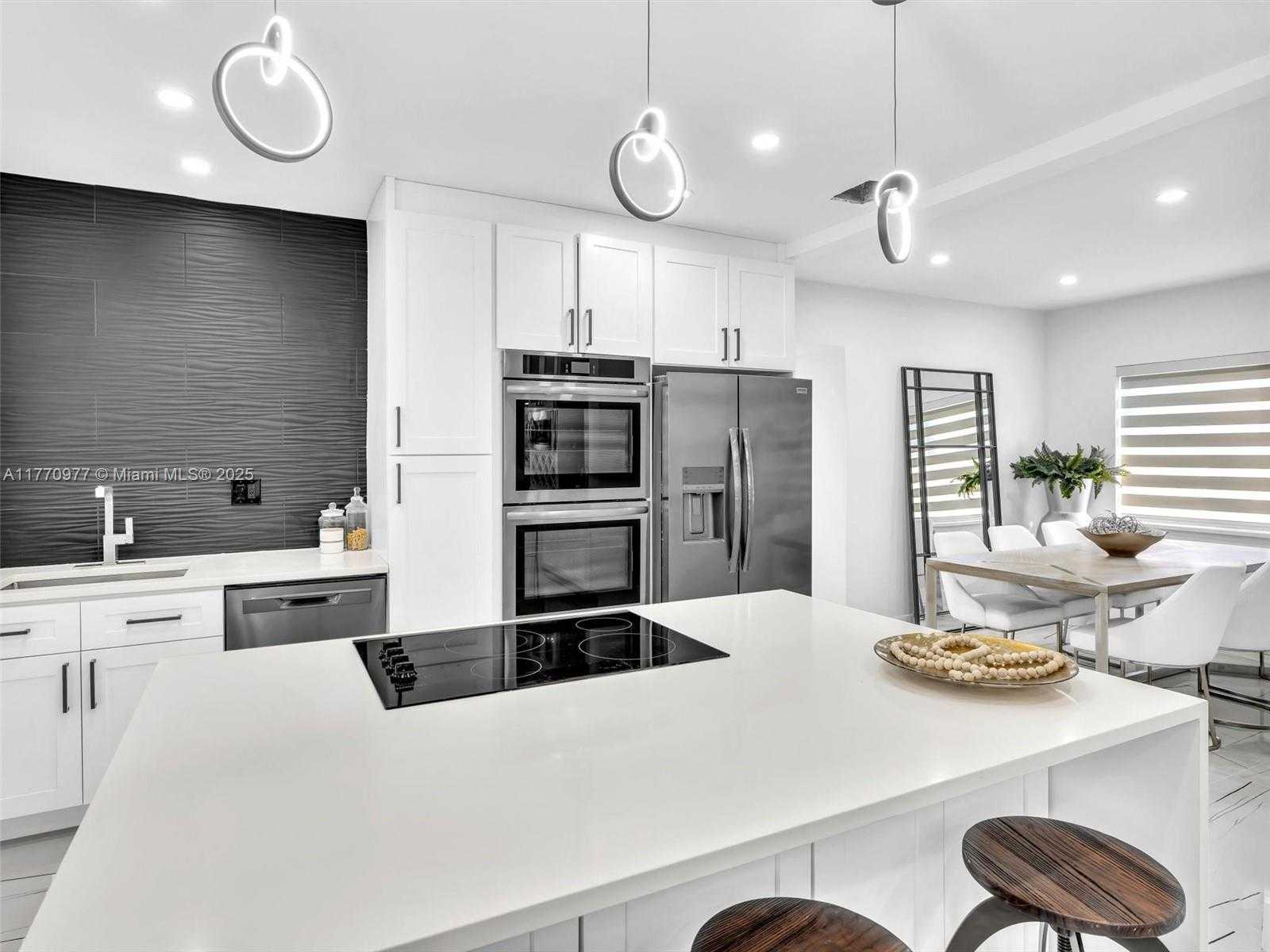 Small Image of 1937 SOUTH WEST 16TH AVE, Miami Number 20