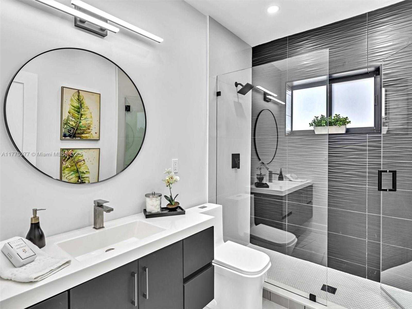 Small Image of 1937 SOUTH WEST 16TH AVE, Miami Number 27