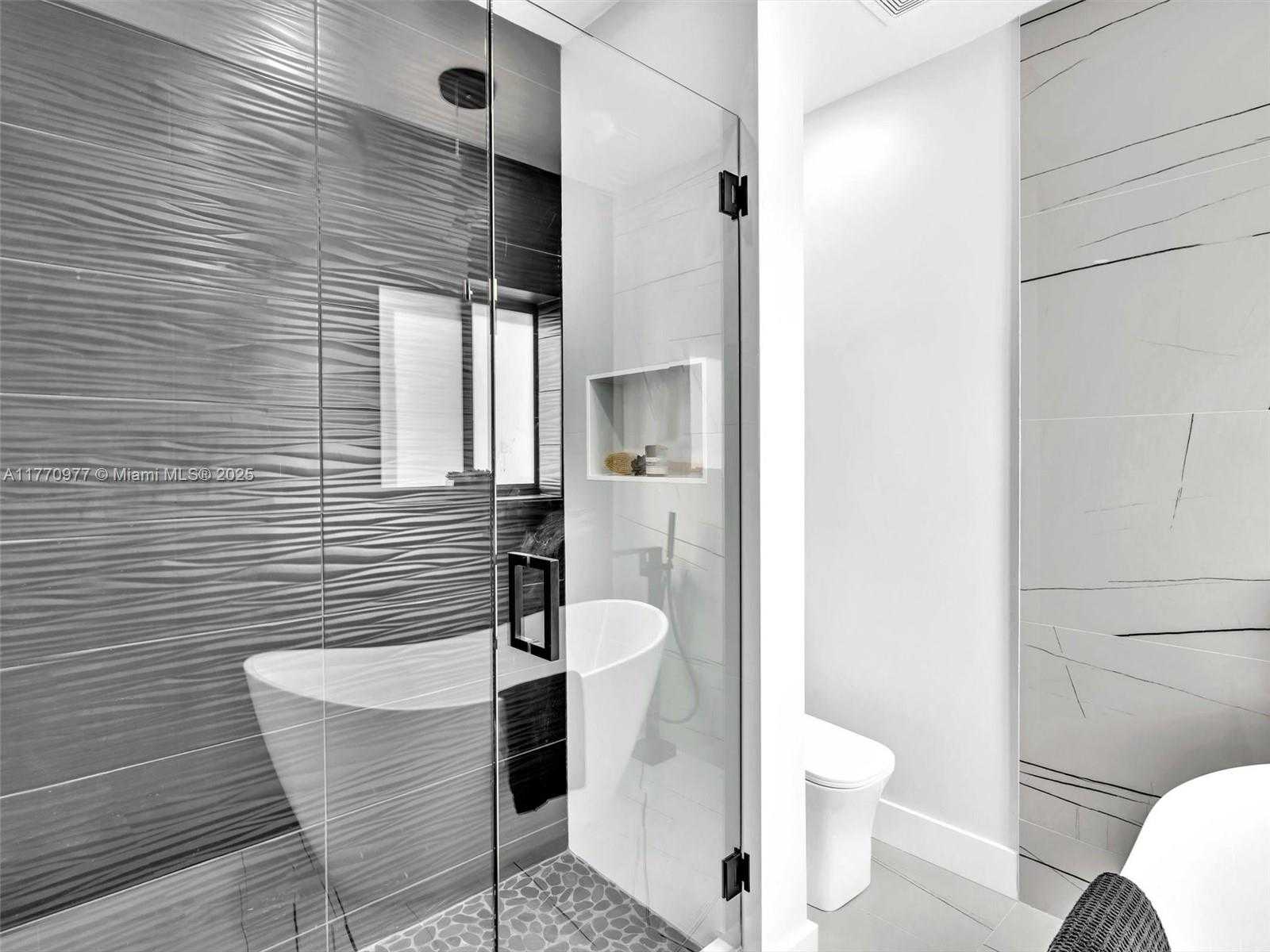Small Image of 1937 SOUTH WEST 16TH AVE, Miami Number 36