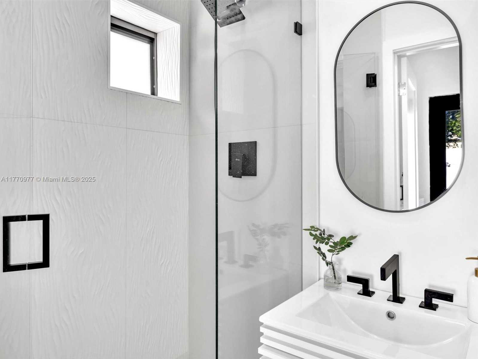 Small Image of 1937 SOUTH WEST 16TH AVE, Miami Number 42