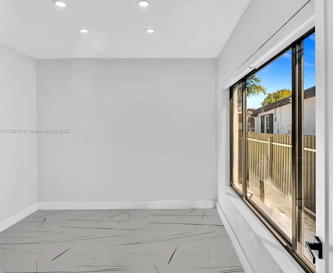Small Image of 1937 SOUTH WEST 16TH AVE, Miami Number 47