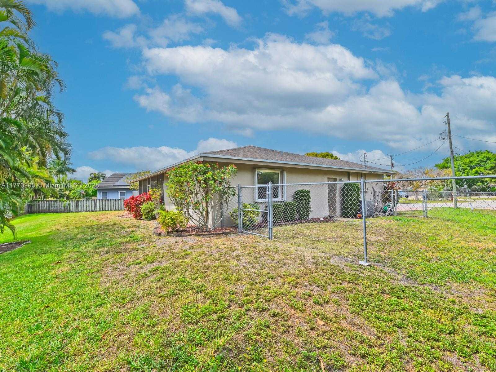 Small Image of 2750 NORTH WEST 119TH AVE, Plantation Number 31