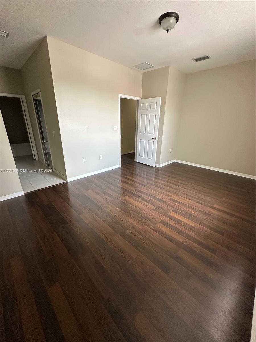 Small Image of 15358 SOUTH WEST 91ST ST, Miami Number 11