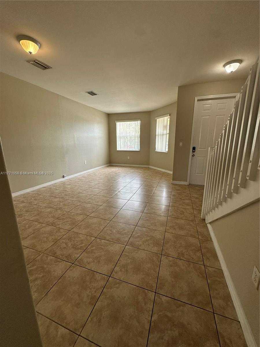 Small Image of 15358 SOUTH WEST 91ST ST, Miami Number 3