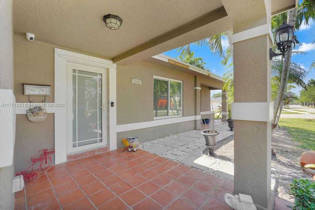Small Image of 8480 CARIBBEAN BLVD, Cutler Bay Number 12