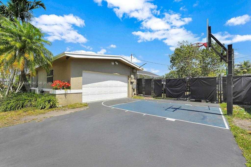 Small Image of 8480 CARIBBEAN BLVD, Cutler Bay Number 20