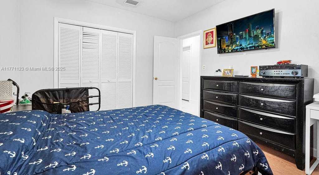 Small Image of 8480 CARIBBEAN BLVD, Cutler Bay Number 33