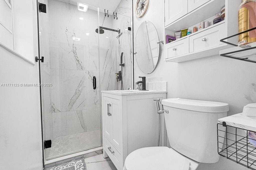 Small Image of 8480 CARIBBEAN BLVD, Cutler Bay Number 38