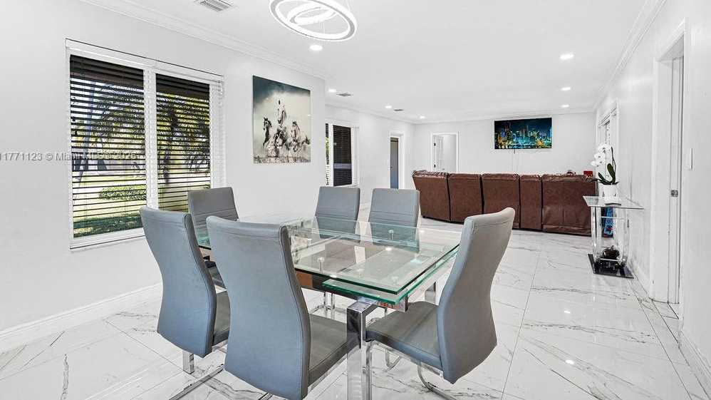 Small Image of 8480 CARIBBEAN BLVD, Cutler Bay Number 41