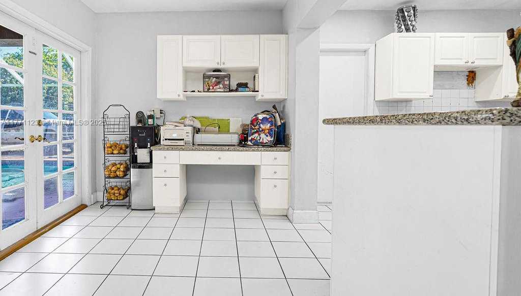 Small Image of 8480 CARIBBEAN BLVD, Cutler Bay Number 47