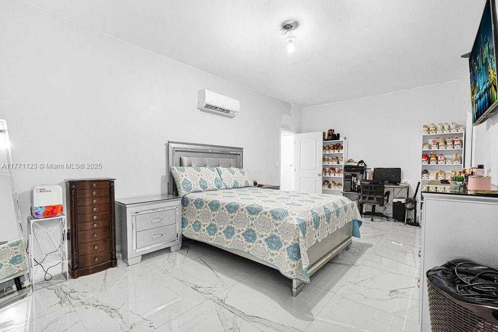 Small Image of 8480 CARIBBEAN BLVD, Cutler Bay Number 52
