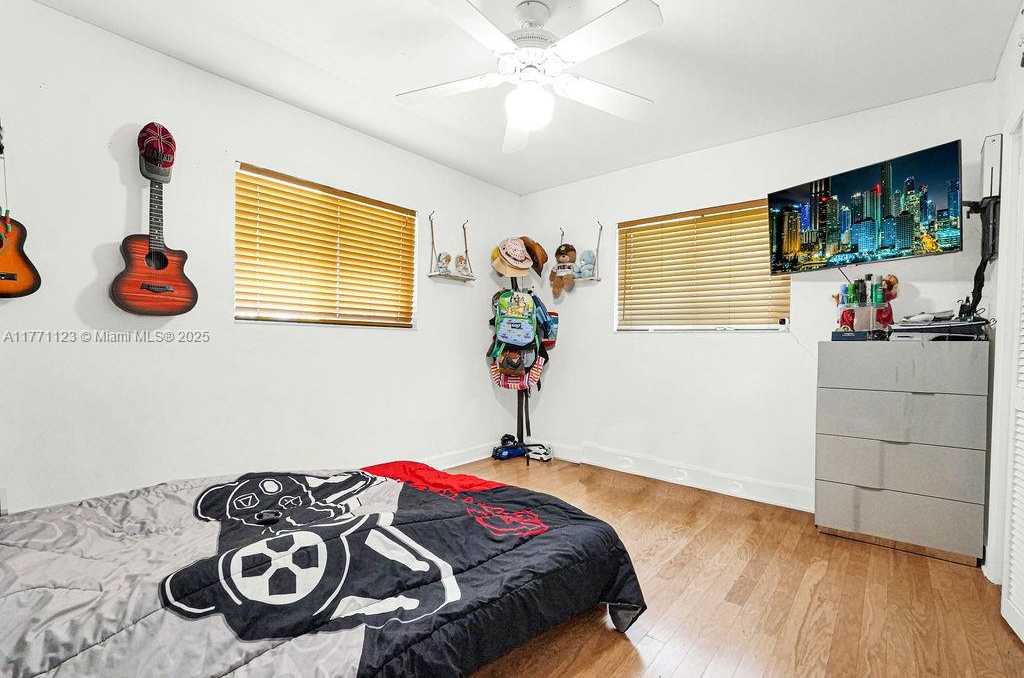 Small Image of 8480 CARIBBEAN BLVD, Cutler Bay Number 57