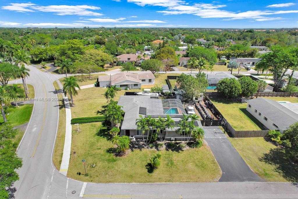Small Image of 8480 CARIBBEAN BLVD, Cutler Bay Number 7